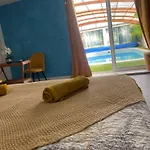 Nature, Evasion, Jacuzzi, Grande Piscine Et Cinema Vakantiehuis Houdancourt