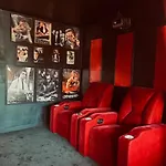 Nature, Evasion, Jacuzzi, Grande Piscine Et Cinema Vakantiehuis *